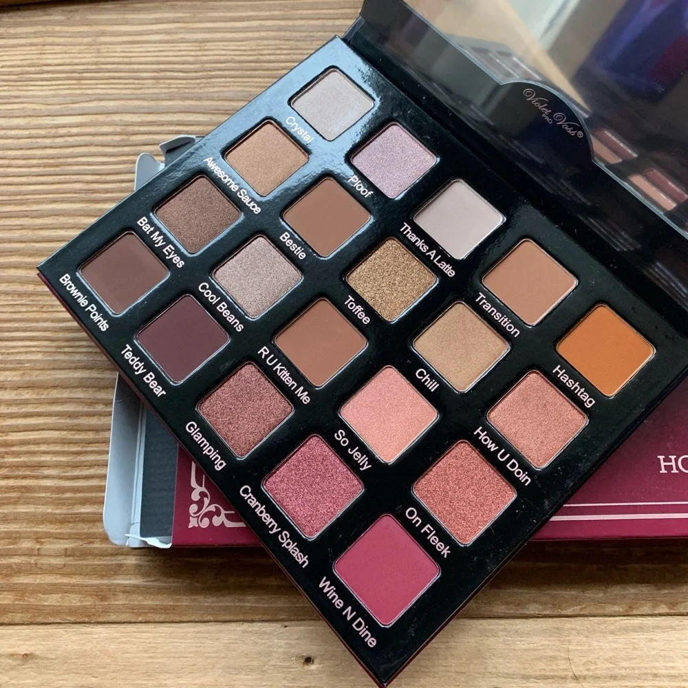 🎉HP🎉 New Violet Voss Holy Grail Eyeshadow Palette